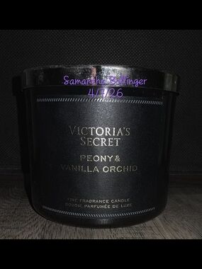 Victoria's Secret 3-Wick Candle Peony & Vanilla Orchid